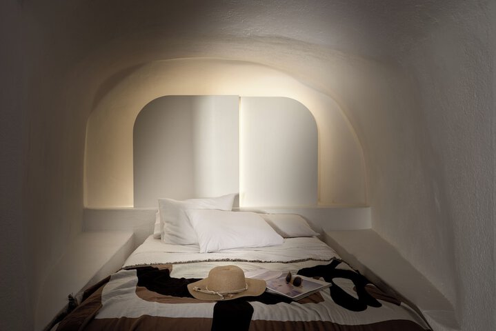 Room 27 of 170
