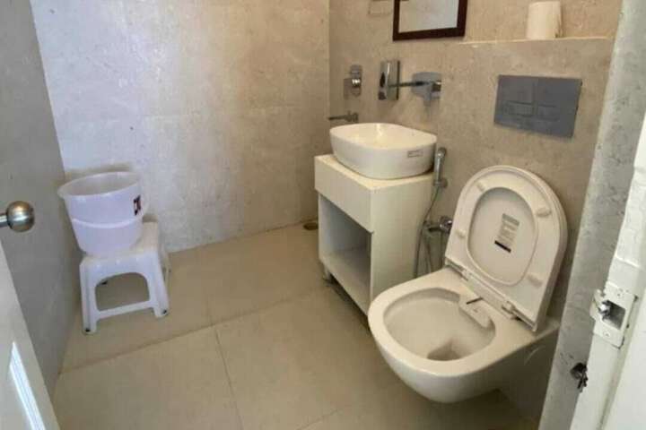 Room 14 of 22