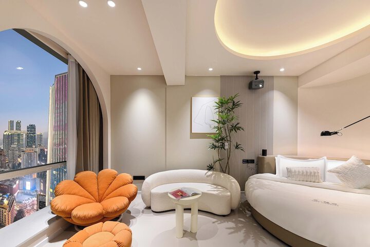 Room 87 of 112
