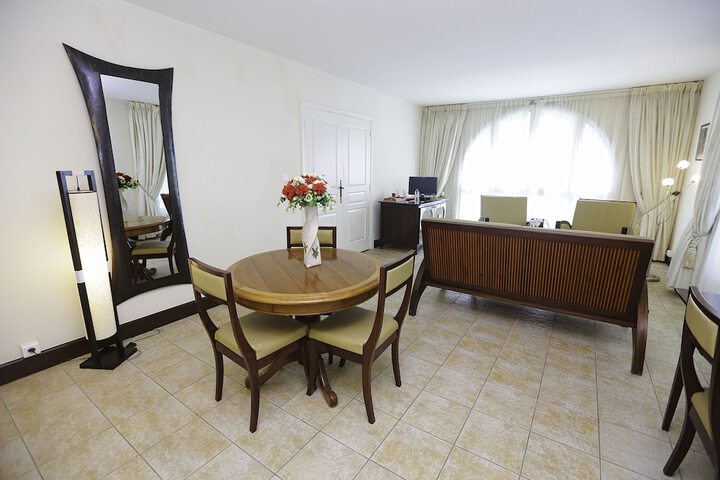 Room 14 of 68
