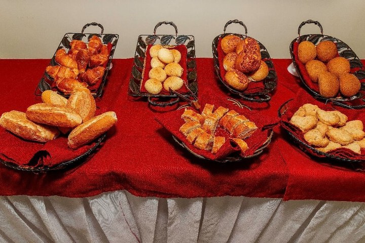 Dining 40 of 55