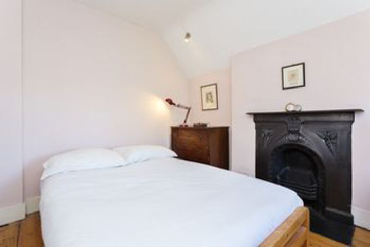 Room 13 of 25