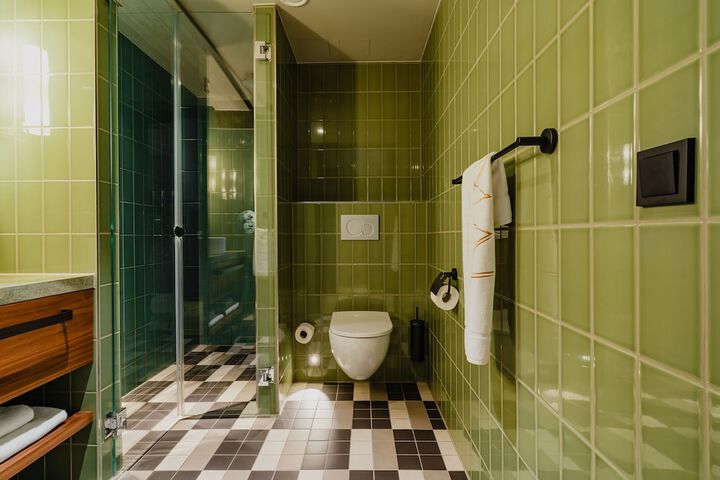 Room 145 of 264