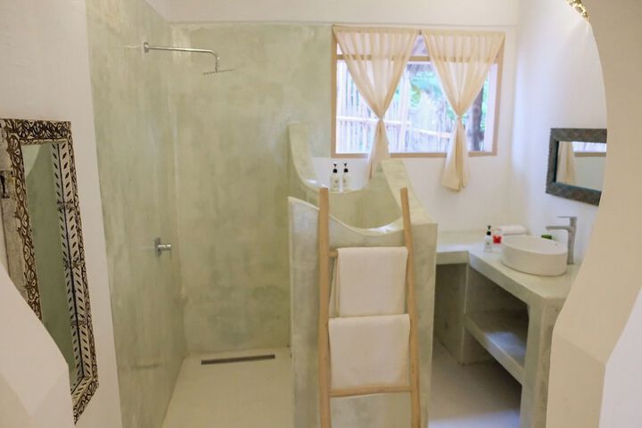 Room 32 of 56