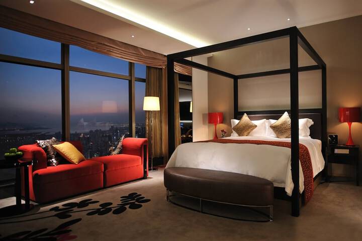 Room 14 of 51