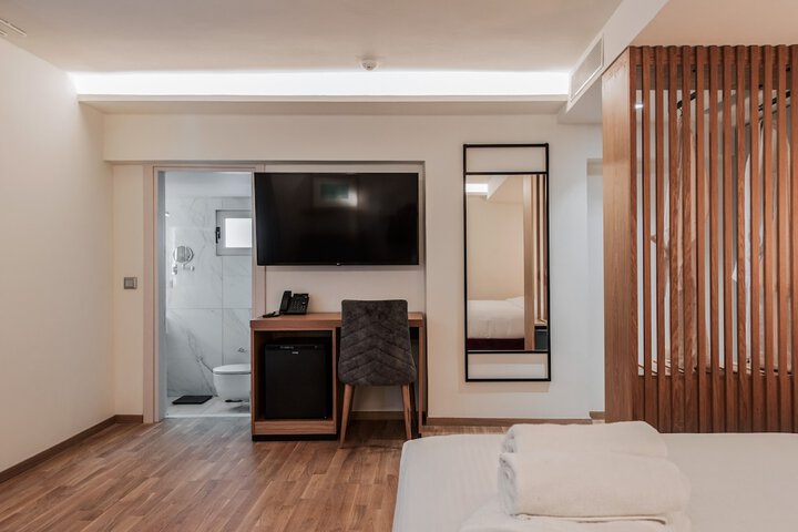 Room 21 of 74