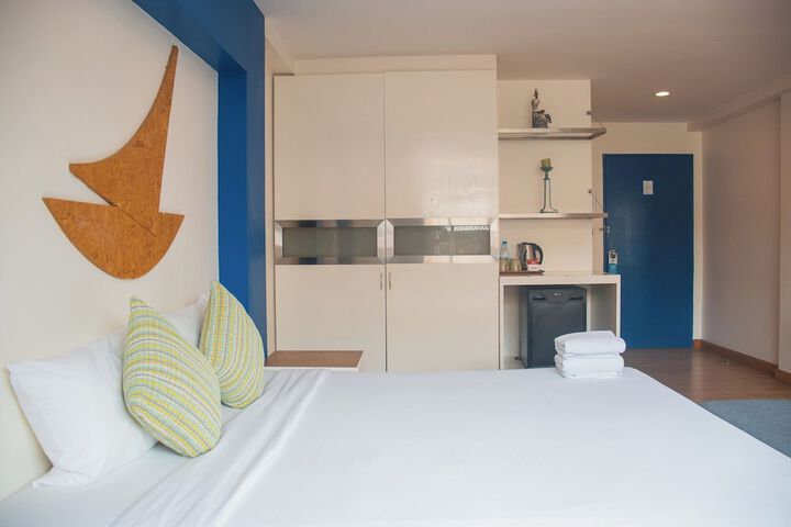 Room 44 of 77