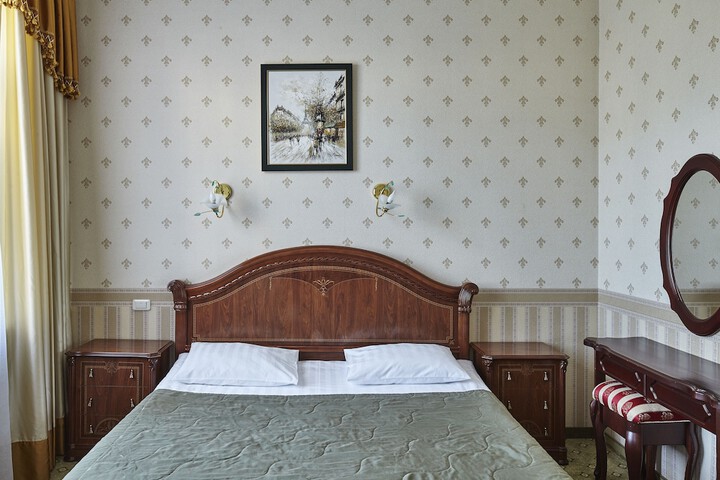 Room 10 of 55