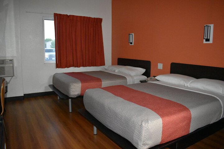Double Room Disability Accessible (4 of 5)