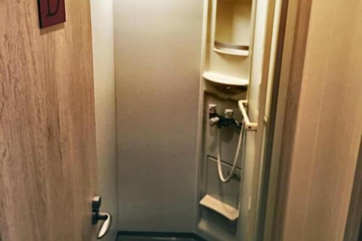 Room 25 of 44