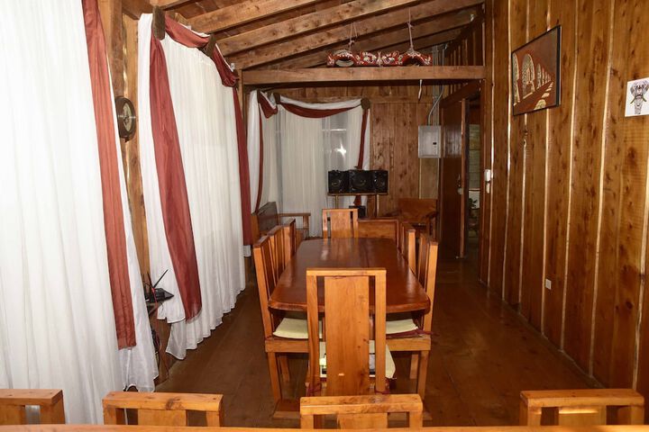 Room 5 of 32
