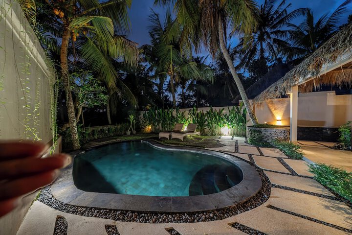 Pool 160 of 231