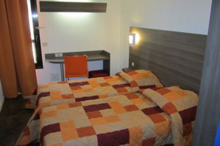 Hotel Suite Photo