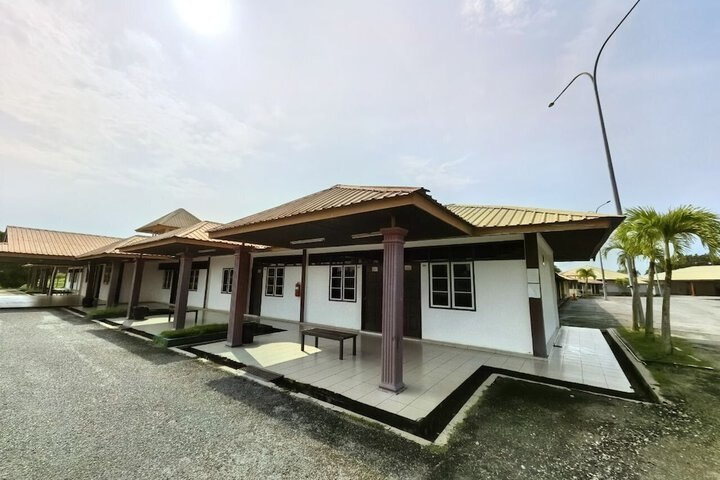 Room 5 of 9
