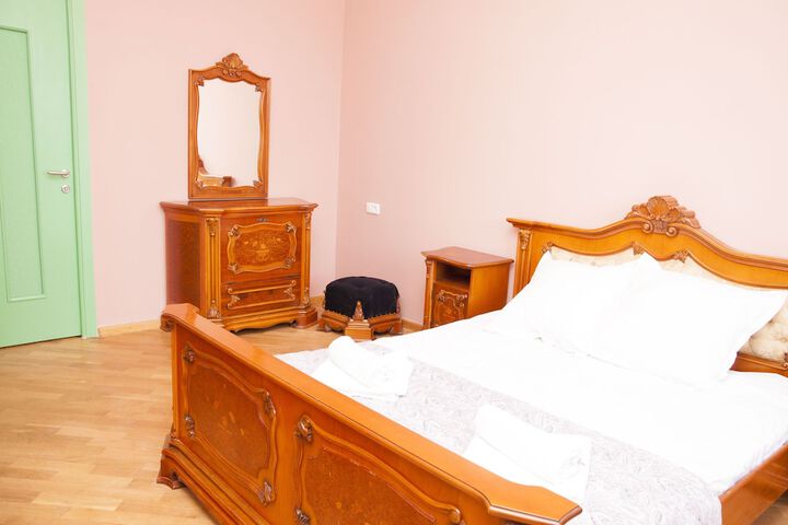 Room 15 of 30