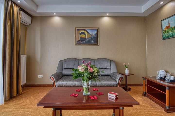 Room 21 of 87