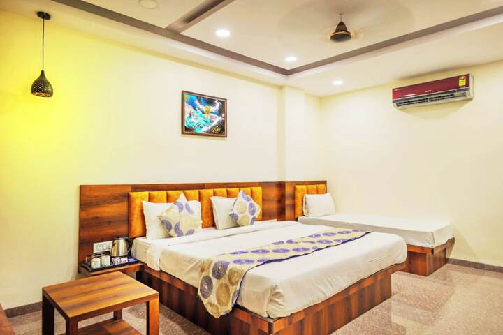 Room 8 of 31