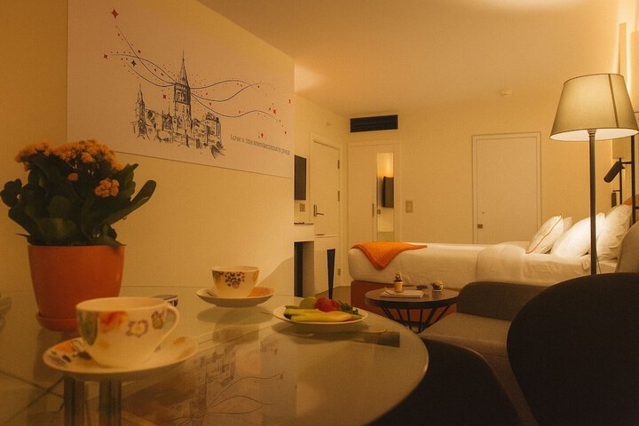 Room 21 of 38