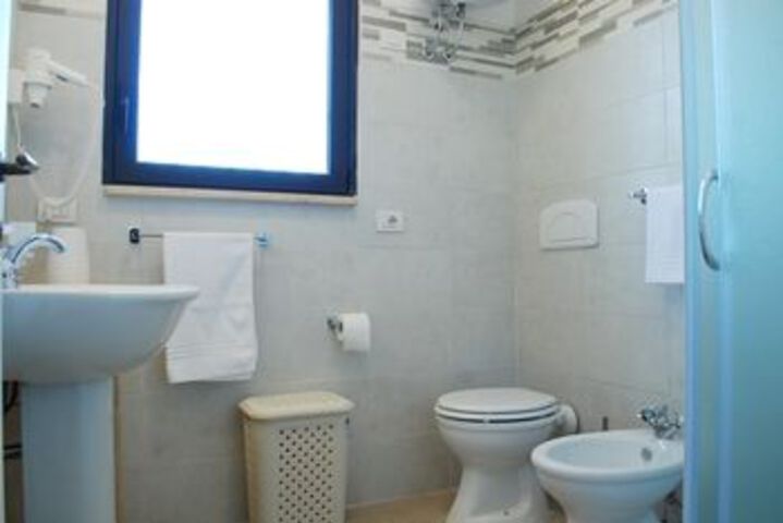 Room 4 of 44