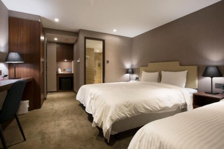 Room 19 of 43