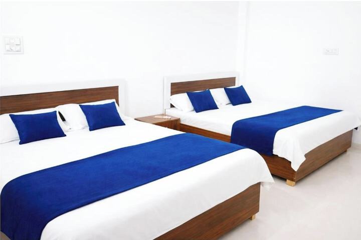 Hotel Shri Geeta Dham Near Prem Mandir