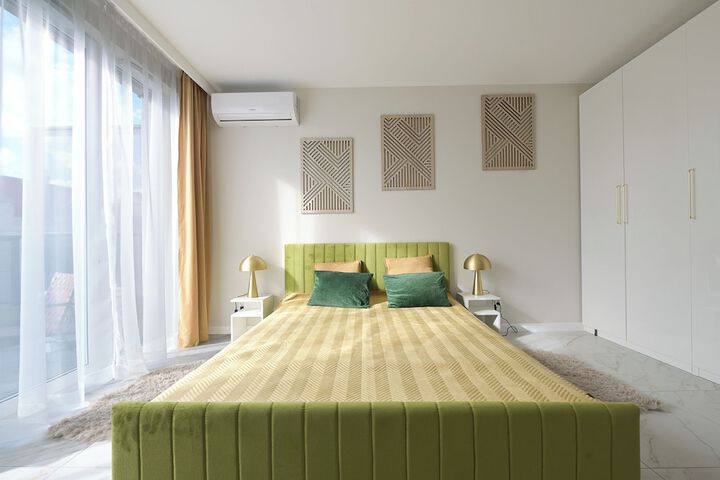 Room 4 of 44