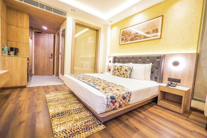 Room 15 of 51