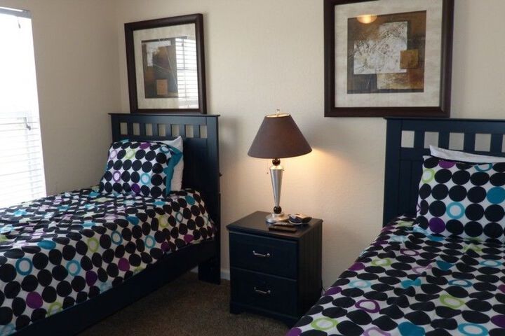 Room 6 of 32