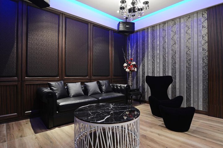 Room 34 of 59