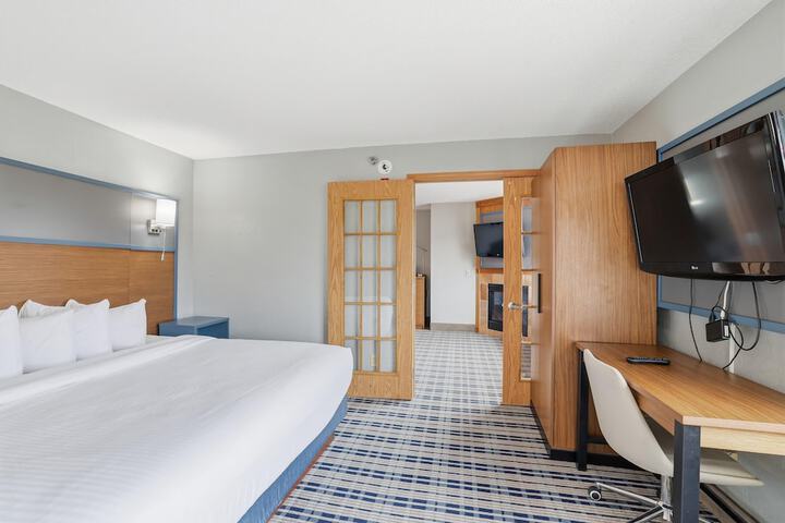Room 48 of 70