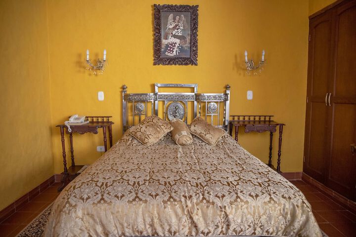 Room 43 of 82