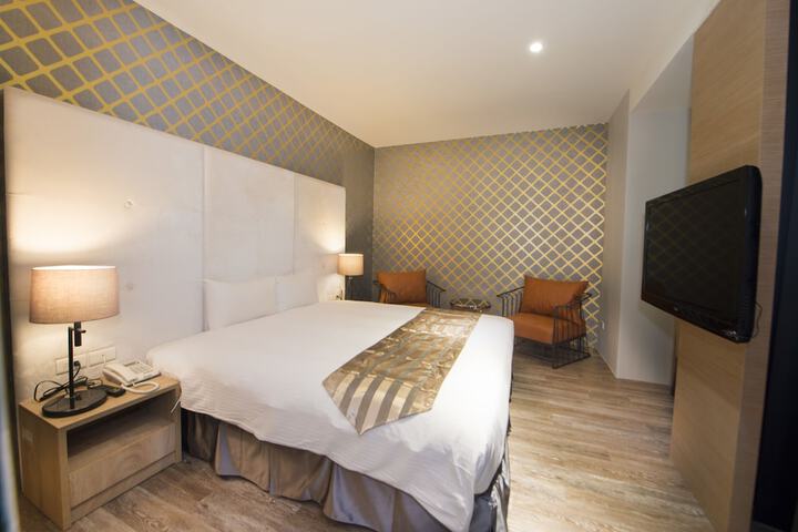Room 13 of 39