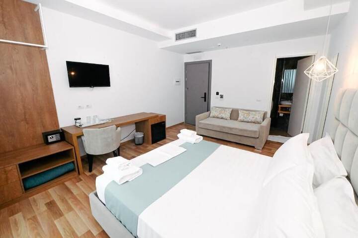 Room 15 of 71