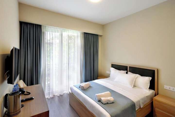 Room 8 of 19