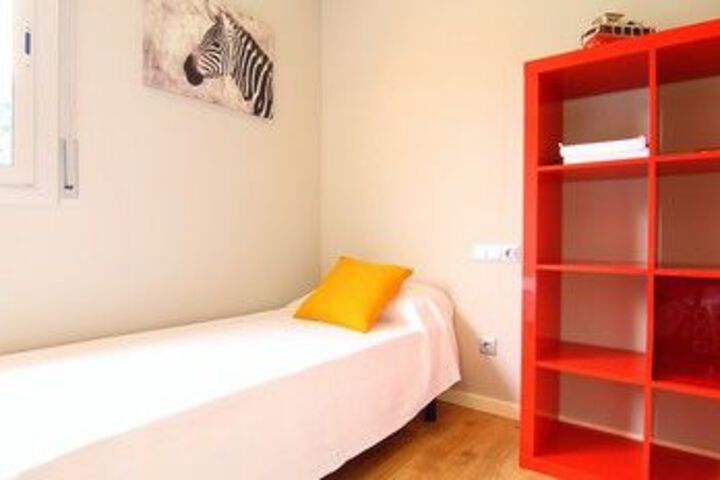 Room 70 of 176
