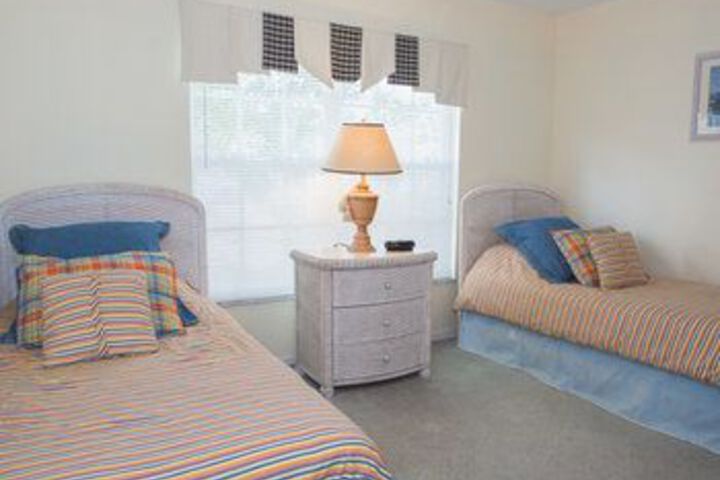 Room 8 of 18