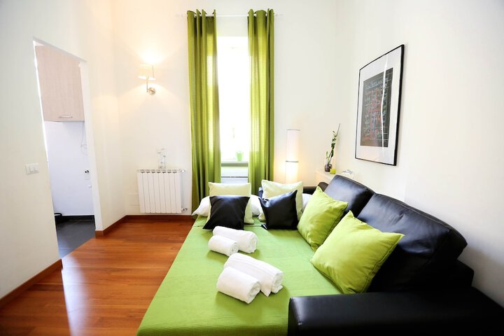 Room 13 of 23