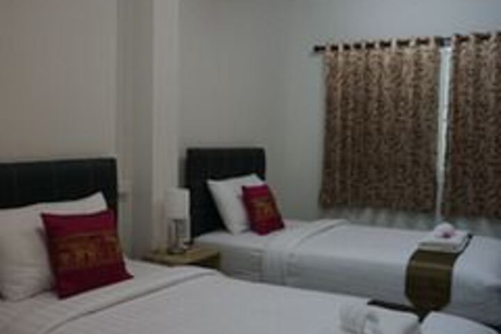 Room 21 of 27