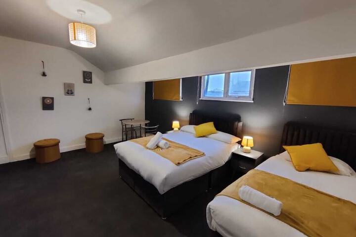 Room 5 of 38