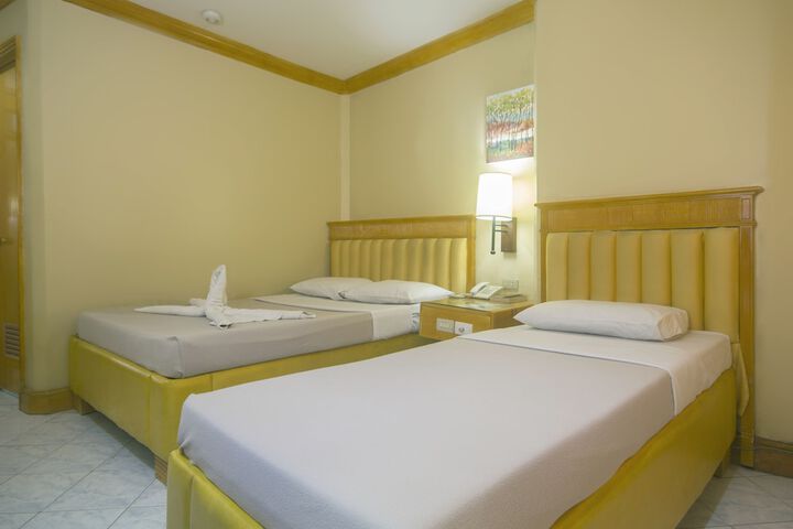Room 8 of 39