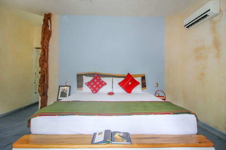 Room 21 of 147