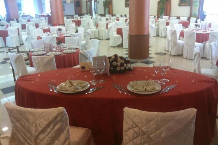 Dining 14 of 23