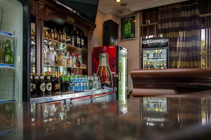 Lounge 29 of 35