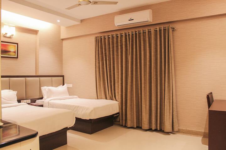 Room 34 of 64