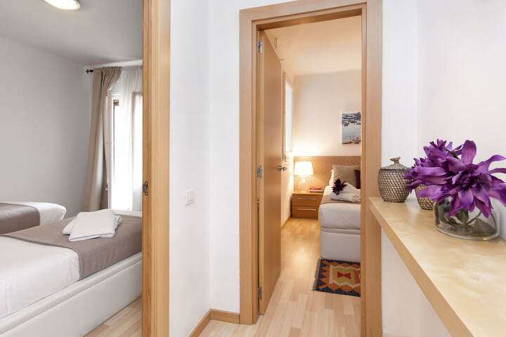 Room 10 of 98