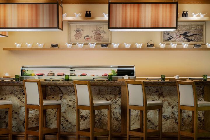 Dining 70 of 87