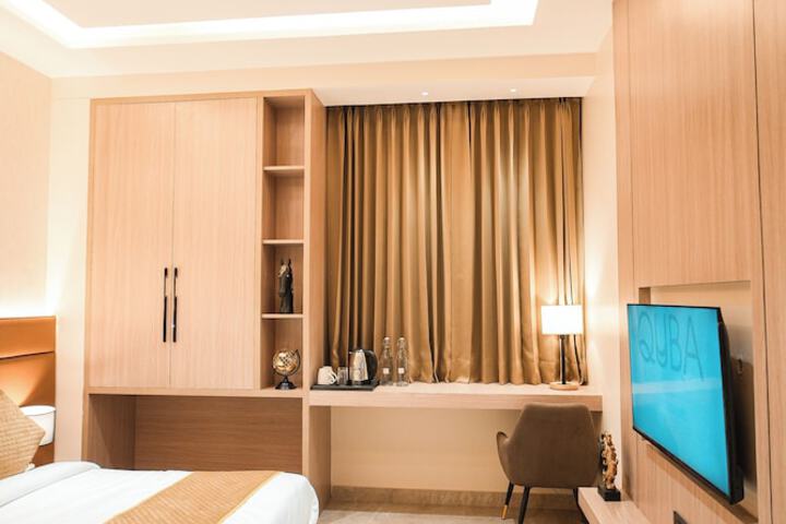 Room 3 of 24