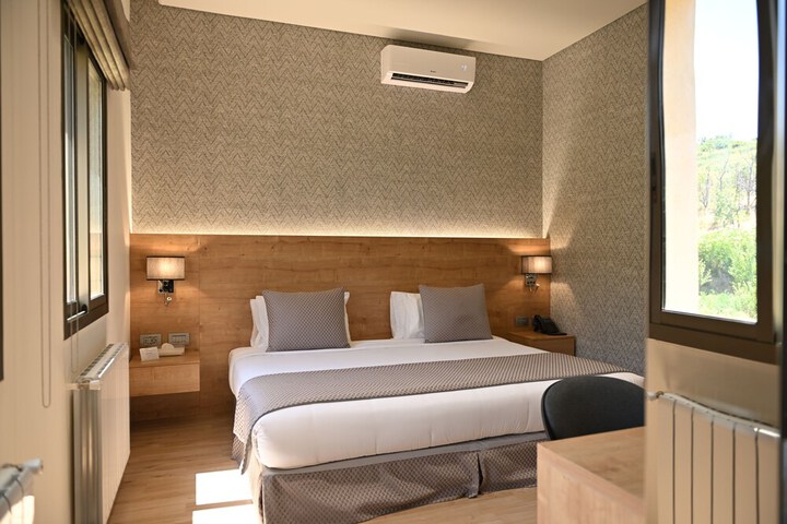 Room 21 of 76