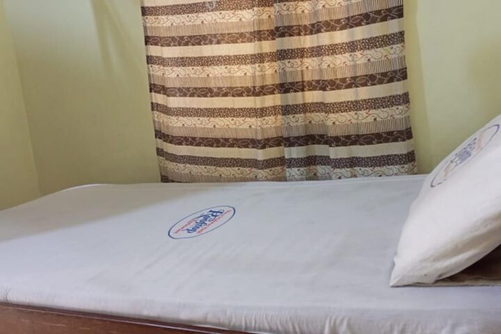 Room 7 of 24