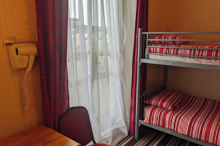 Room 17 of 44